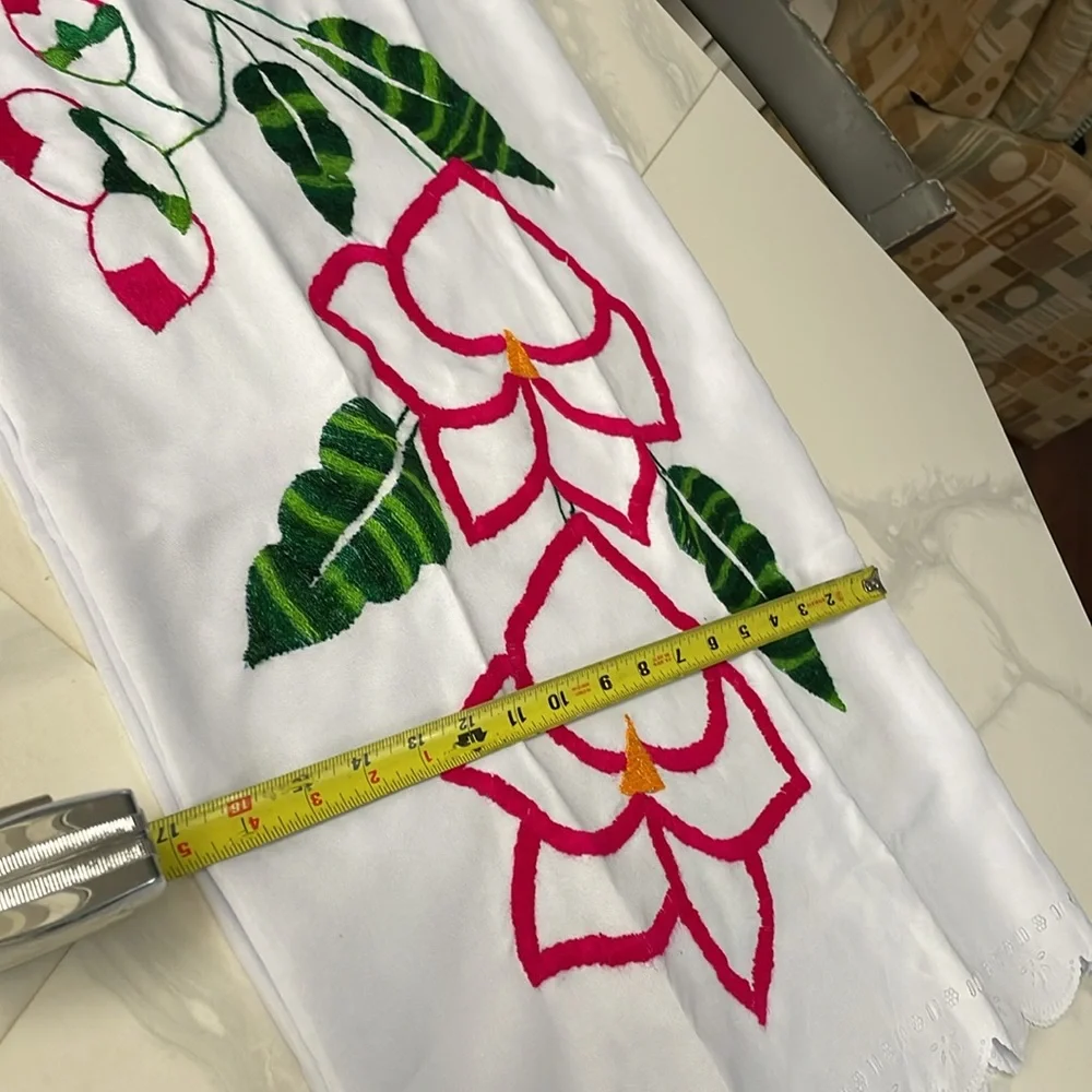 Artesania Mexicana Embroidery  pillow case hand made flowers (pair)